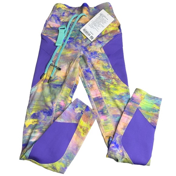 😍NWTs Lululemon Cargo Super-High-Rise Hiking Tight 25" - Picture 4 of 9